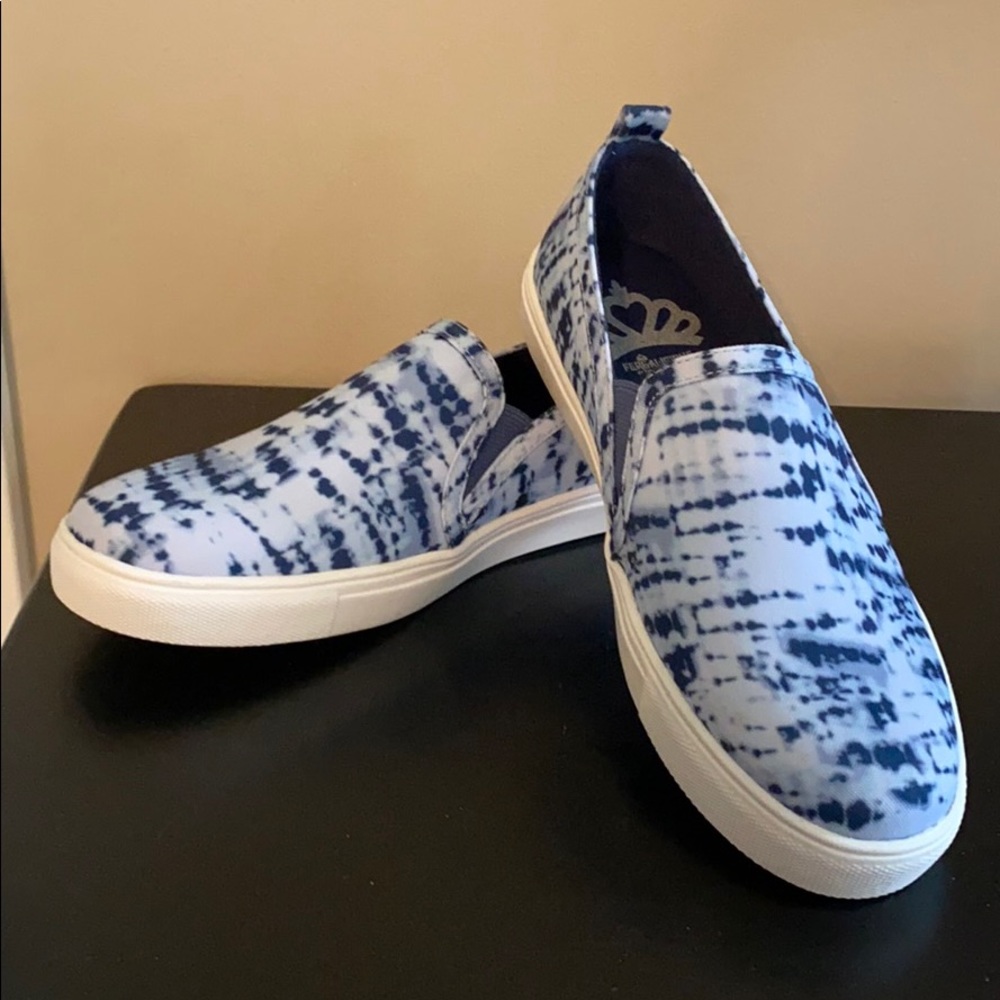 NWT! Tie Dye Slip On Shoes Size 6.5 Women